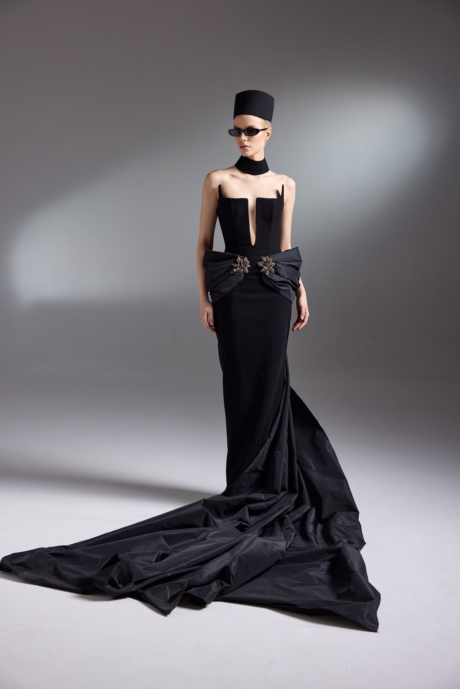 Divine Silhouette Divine Silhouette